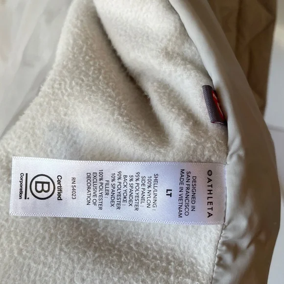 Athleta Women's Light Beige Quilted Puffer Jacket Primaloft - Picture 10 of 11